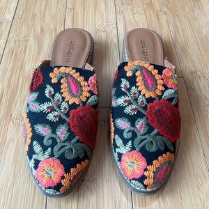 Floral Loafers. Size 8.5.